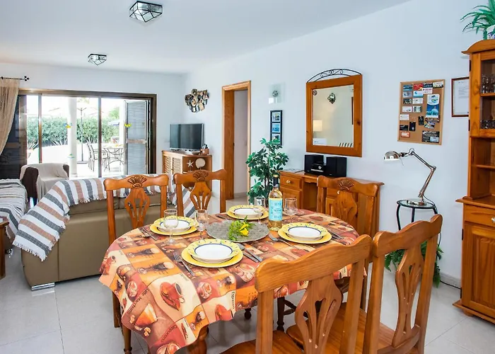 Gorgeous In Palmas Playa Blan With Private Swimming Pool, Be Inside Or Outside 펜션 플라야블랑카