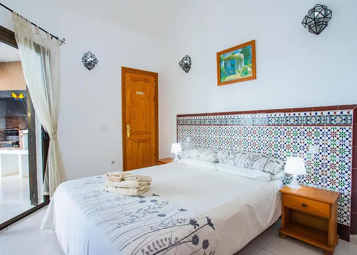 펜션 Gorgeous In Palmas Playa Blan With Private Swimming Pool, Be Inside Or Outside 플라야블랑카