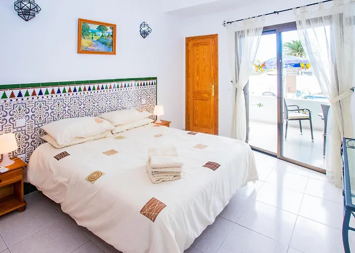 펜션 Gorgeous In Palmas Playa Blan With Private Swimming Pool, Be Inside Or Outside 플라야블랑카