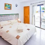 Semesterbostad Gorgeous In Palmas Playa Blan With Private Swimming Pool, Be Inside Or Outside Playa Blanca (Lanzarote)
