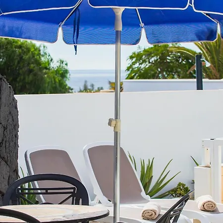 Gorgeous In Palmas Playa Blan With Private Swimming Pool, Be Inside Or Outside Semesterbostad *